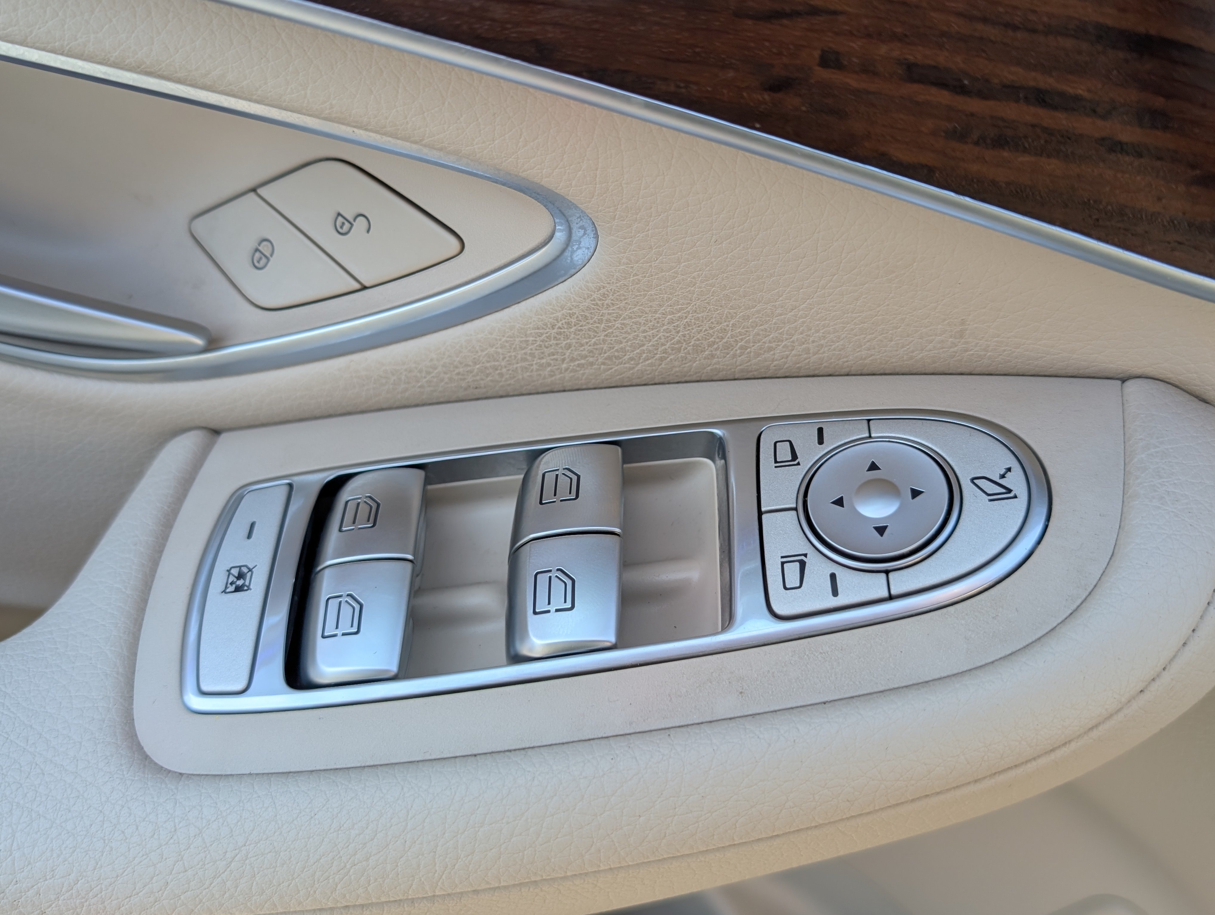 Used 2022 Mercedes-Benz GLC 300 4MATIC image 20
