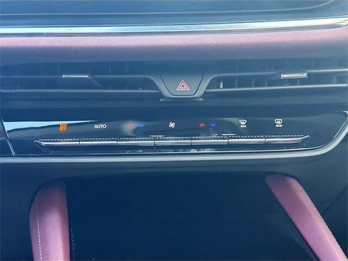 Used 2024 Buick Envision Sport Touring image 34