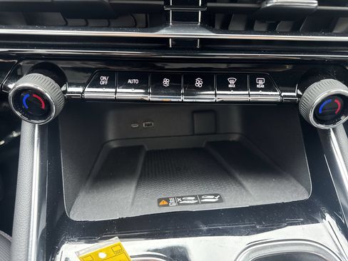 Certified 2024 Chevrolet Traverse RS AWD/4WD image 18