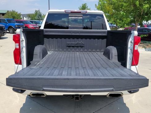 Used 2019 Chevrolet Silverado 1500 High Country w/ Z71 Off-Road Package AWD/4WD image 12
