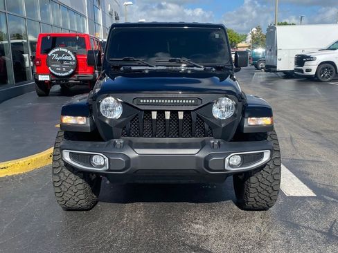 Used 2023 Jeep Gladiator Sport AWD/4WD image 3