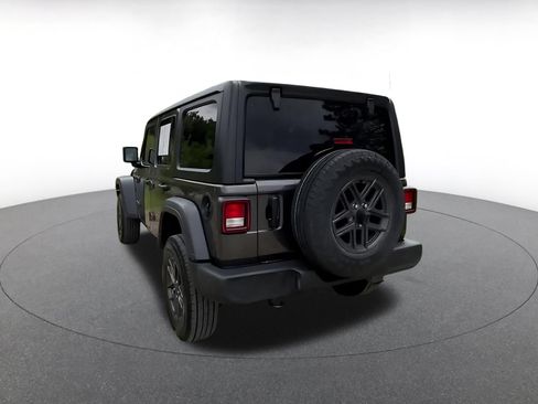 Used 2025 Jeep Wrangler Unlimited Sport AWD/4WD image 11