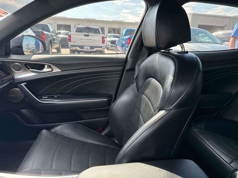 Used 2022 Kia Stinger GT2 image 18