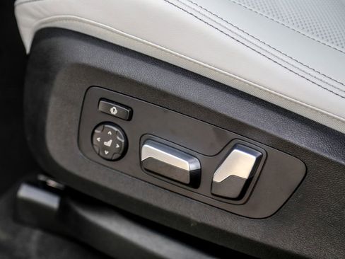 New 2026 BMW X5 xDrive50e w/ M Sport Package image 19