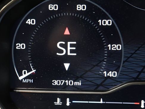 Used 2025 GMC Sierra 2500 AT4 image 13