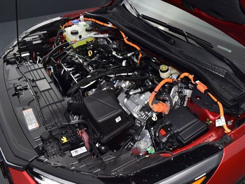 New 2025 Ford Escape SE image 28