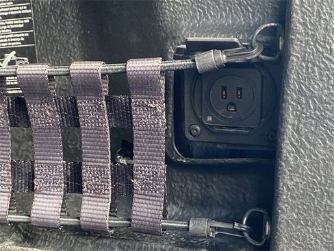 Used 2024 Chevrolet Silverado 1500 LT image 31