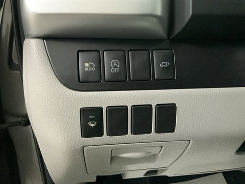 Used 2018 Toyota Highlander Plus image 34