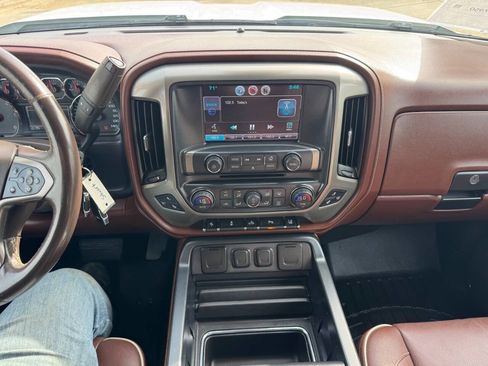 Used 2015 Chevrolet Silverado 2500 High Country w/ High Country Premium Package image 15