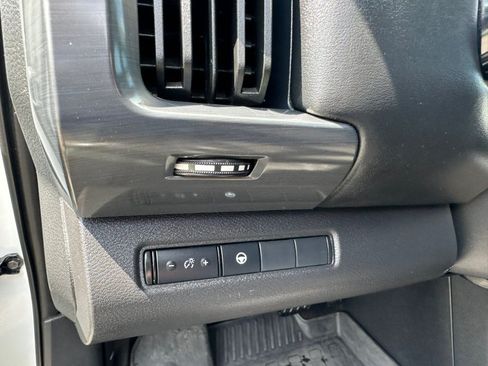 Used 2024 Nissan Pathfinder Rock Creek AWD/4WD image 18