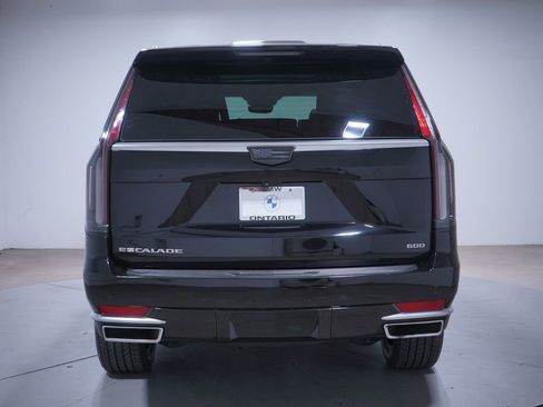 Used 2023 Cadillac Escalade Premium Luxury image 5