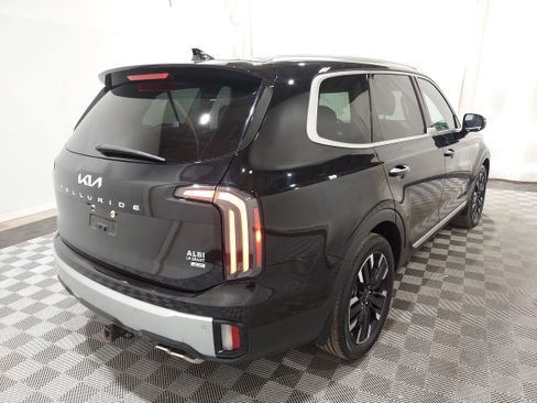 Used 2023 Kia Telluride SX AWD/4WD image 3