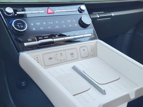 Used 2025 Hyundai Santa Fe Calligraphy image 19