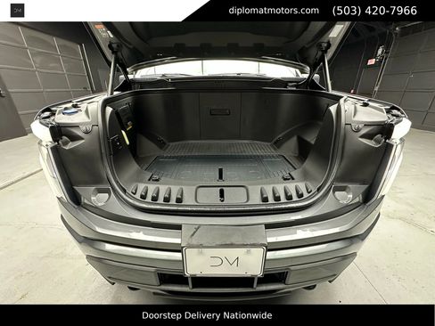 Used 2024 Ford F150 Lightning XLT image 43