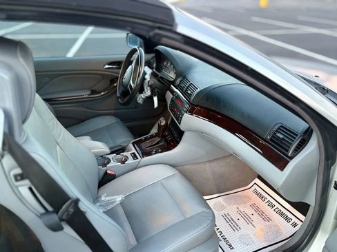 Used 2005 BMW 325Ci Convertible image 12