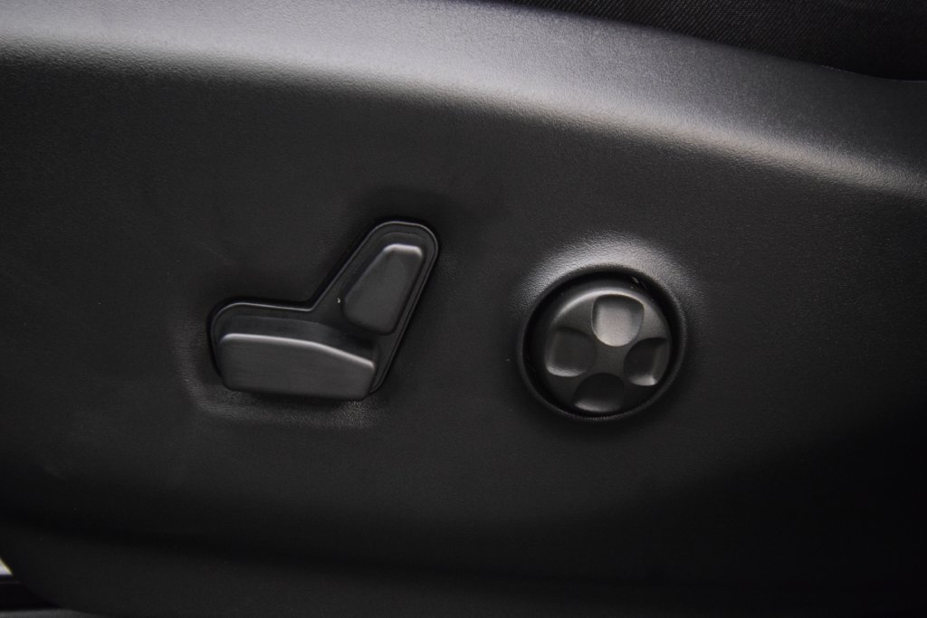 New 2027 Chrysler Pacifica Select FWD image 32