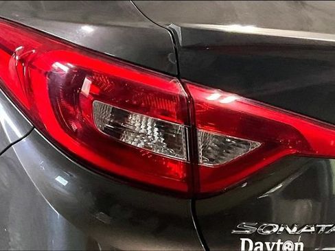 Used 2017 Hyundai Sonata SE FWD image 32