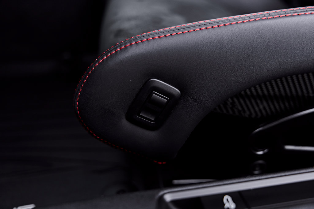 Used 2025 Porsche 911 GT3 RS w/ Weissach Package RWD image 56