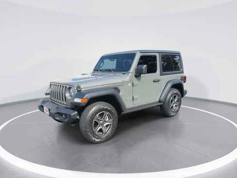 Used 2018 Jeep Wrangler Sport AWD/4WD image 4