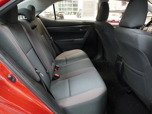 Used 2017 Toyota Corolla LE image 28