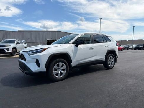 Certified 2024 Toyota RAV4 LE AWD/4WD image 3