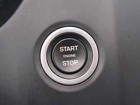 Used 2020 Jaguar E-PACE image 26