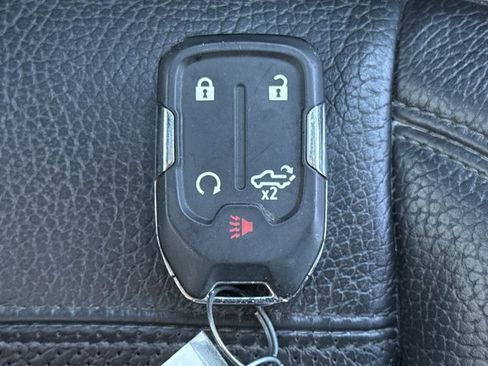 Used 2023 GMC Sierra 2500 Denali w/ Denali Black Diamond Edition image 30