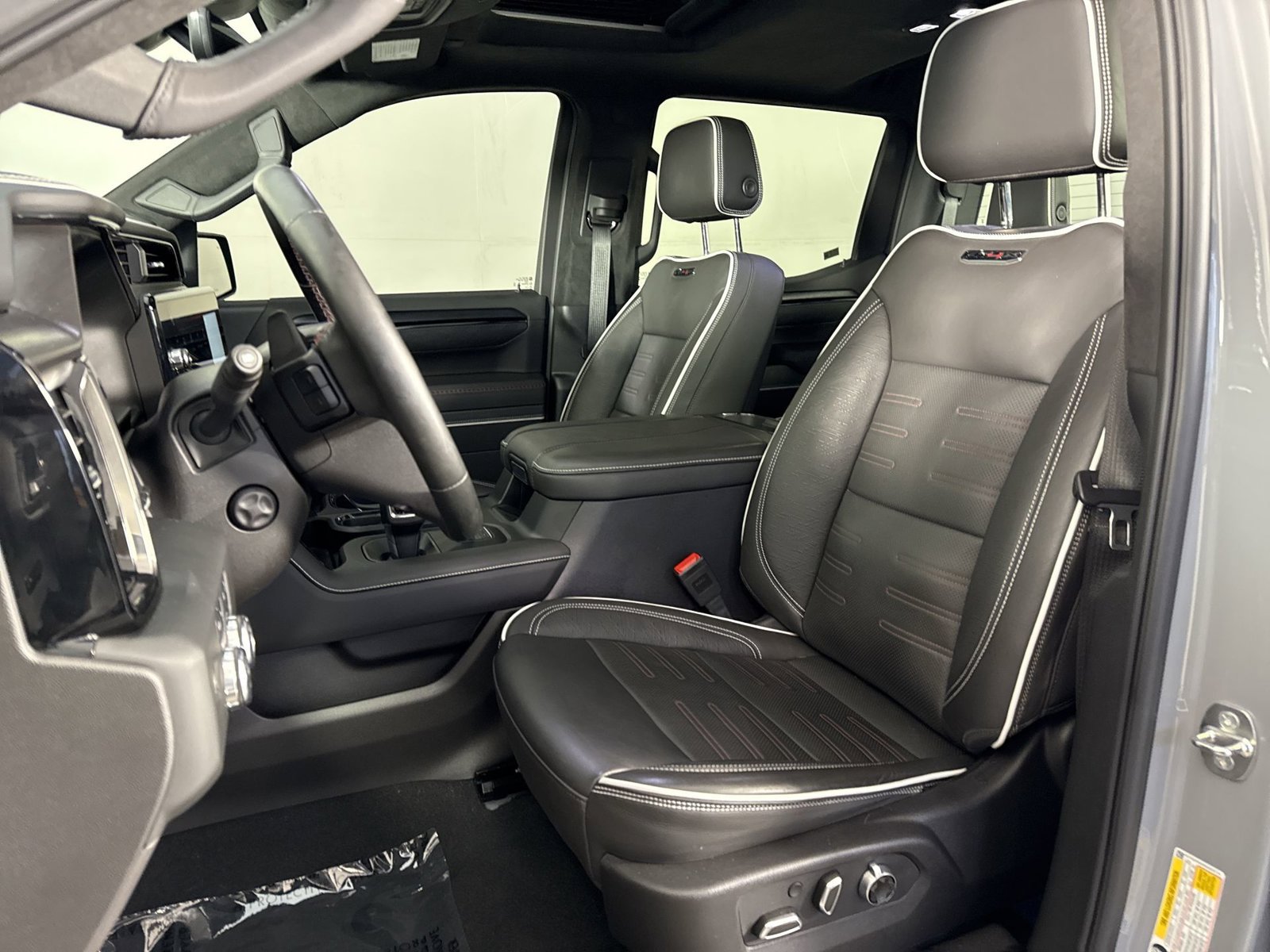 Used 2024 GMC Sierra 1500 AT4X AWD/4WD image 19