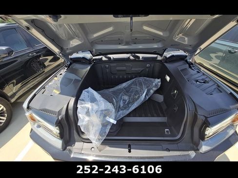 Used 2025 GMC Hummer EV 3X AWD/4WD image 8