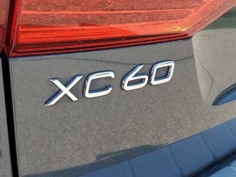 Used 2023 Volvo XC60 B5 Ultimate w/ Climate Package AWD/4WD image 8