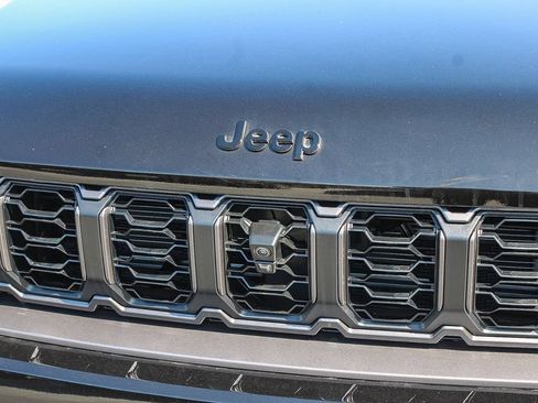 New 2026 Jeep Grand Cherokee L Limited AWD/4WD image 6