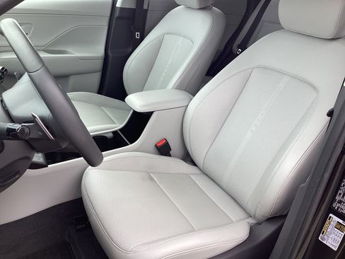 Used 2025 Hyundai Kona Limited AWD/4WD image 9