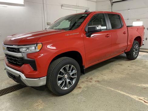 New 2026 Chevrolet Silverado 1500 LT image 3