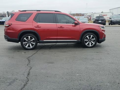Used 2023 Honda Pilot Touring image 10