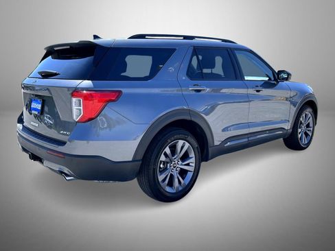 Used 2023 Ford Explorer XLT w/ Equipment Group 202A AWD/4WD image 5