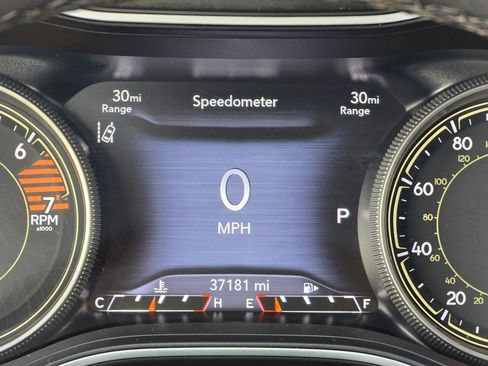 Used 2023 Jeep Cherokee Altitude Lux w/ Lux Elite Package image 32