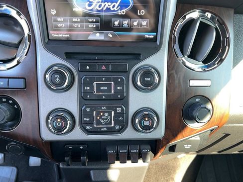 Used 2016 Ford F250 Lariat w/ Chrome Package image 19