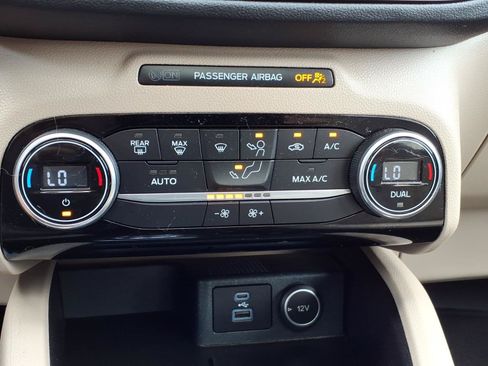 Certified 2021 Ford Escape SE w/ SE Sport Appearance Package AWD/4WD image 19