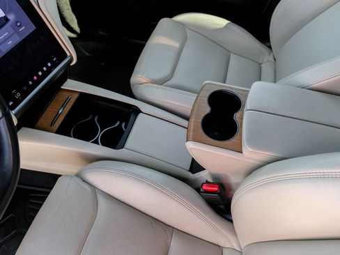 Used 2021 Tesla Model X Long Range image 29