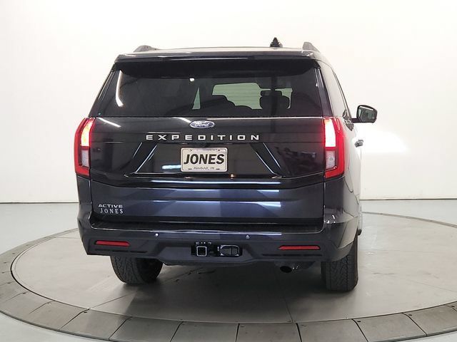 Used 2025 Ford Expedition Active RWD image 7