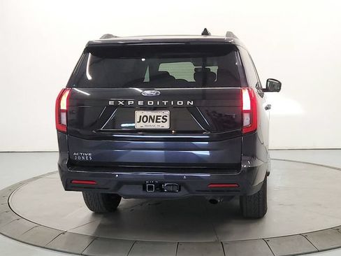 Used 2025 Ford Expedition Active RWD image 7