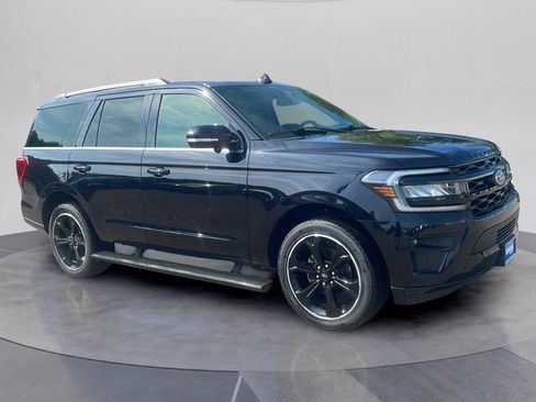 Used 2023 Ford Expedition Limited AWD/4WD image 10