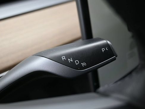 Used 2023 Tesla Model Y Long Range AWD/4WD image 19