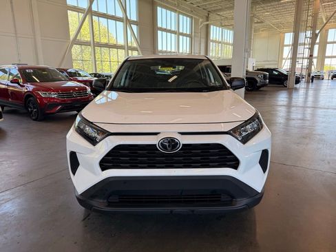 Used 2022 Toyota RAV4 LE AWD/4WD image 8