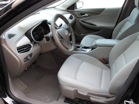 Used 2020 Chevrolet Malibu LS w/ LPO, Convenience Package 2 FWD image 11
