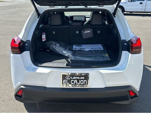 New 2026 Lexus UX 300h AWD image 19