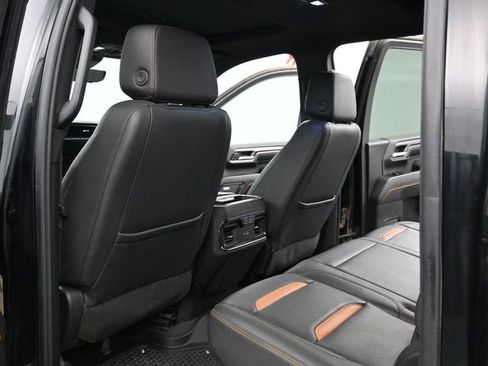 Used 2024 GMC Sierra 2500 AT4 w/ AT4 Premium Plus Package image 10