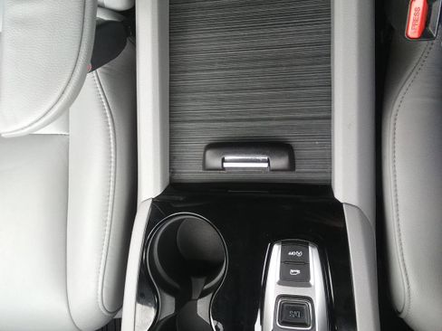 Used 2019 Honda Pilot Touring image 22