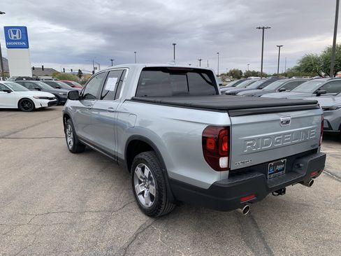 Certified 2025 Honda Ridgeline RTL image 8