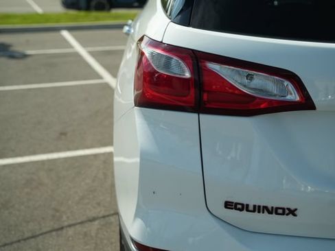 Used 2020 Chevrolet Equinox Premier w/ Premier Redline Edition AWD/4WD image 43